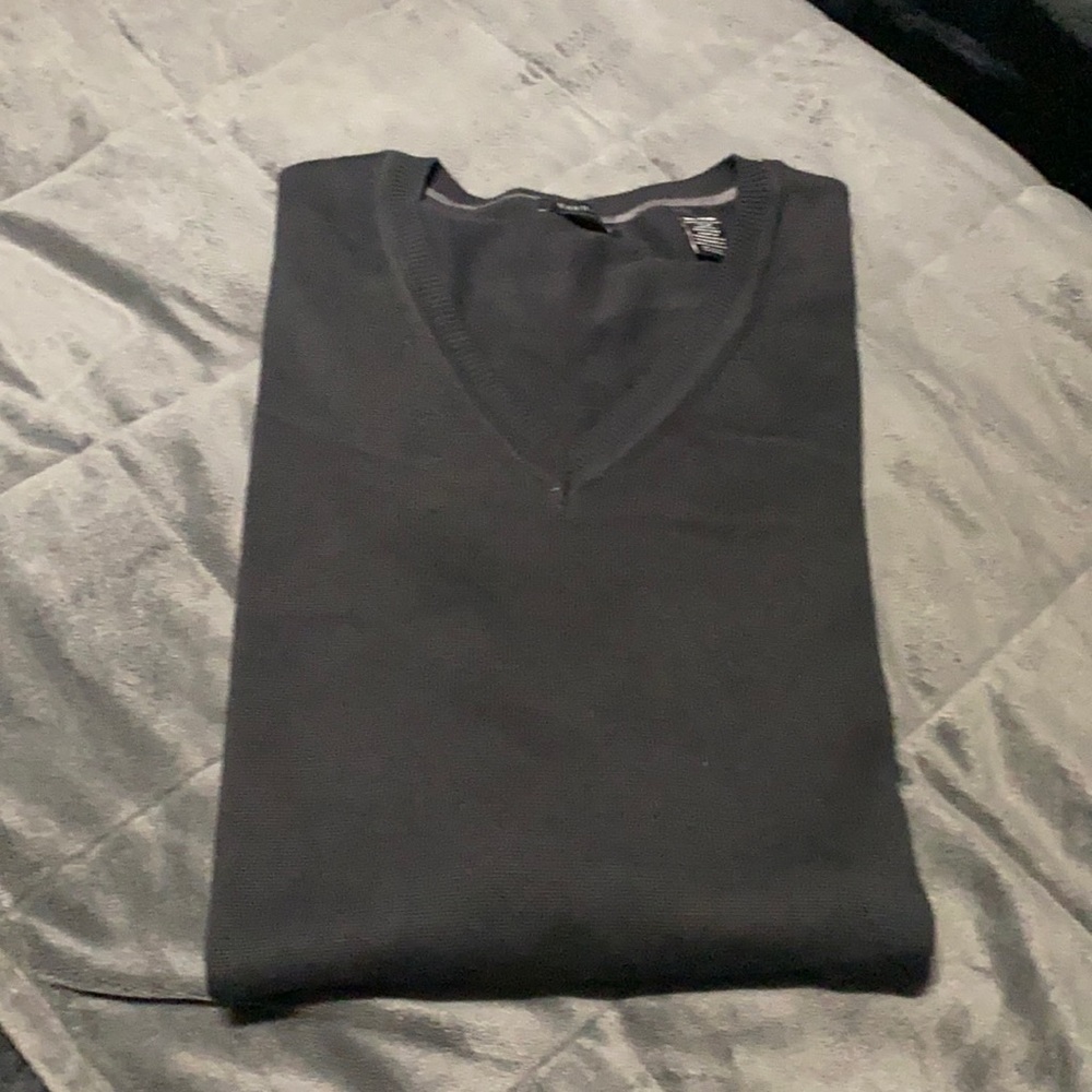 Van  Heusen  black dress vest